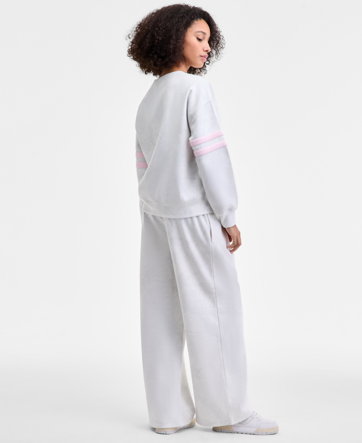 Madden Girl Juniors' Camo Print Wide-leg Fleece Sweatpants In White