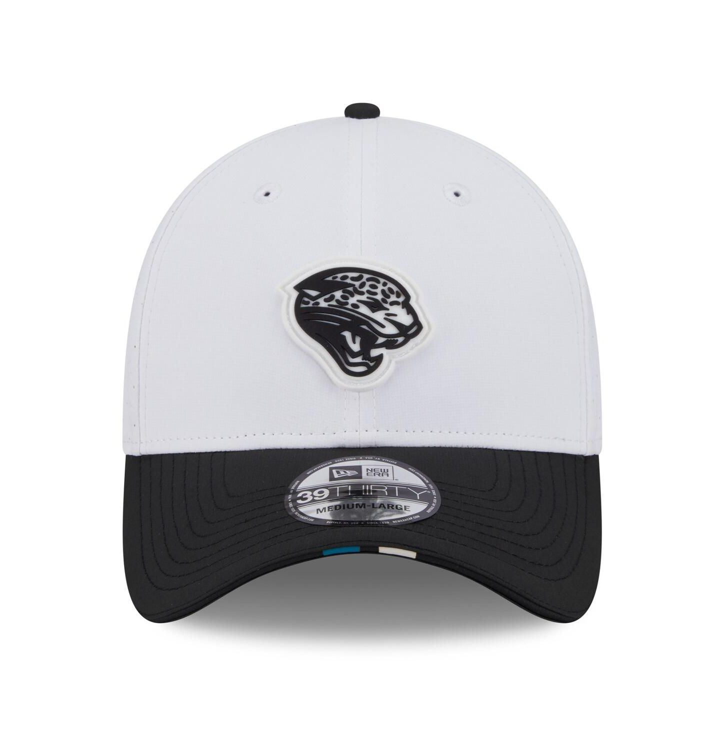 Мужская кепка New Era White/Black Jacksonville Jaguars 2025 NFL Training Camp Throwback Logo 39THIRTY Flex Hat — фото 2