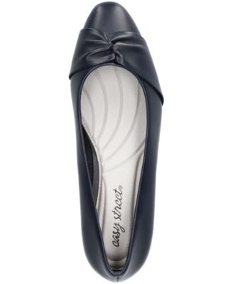 Lyanna Women's Block Heel Pumps