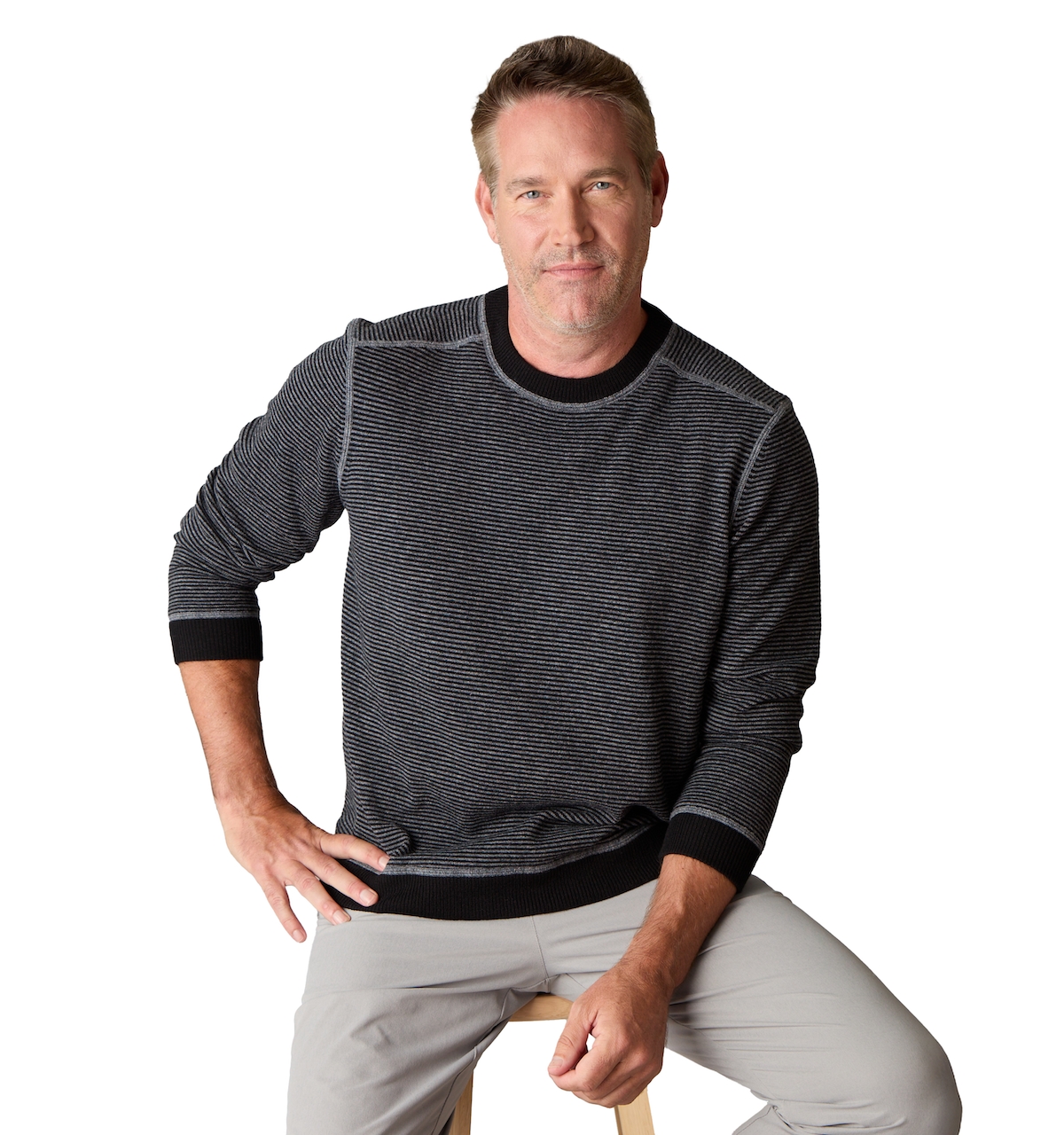 Men's Itch-Free Merino Wool Striped Crewneck Sweater with Soft Inner Lining - Black fine-line stripe