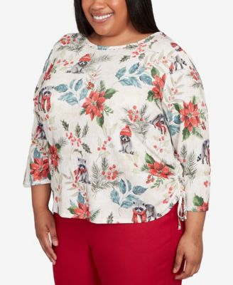 Plus Size Classic Holiday Poinsettias Crew Neck Top