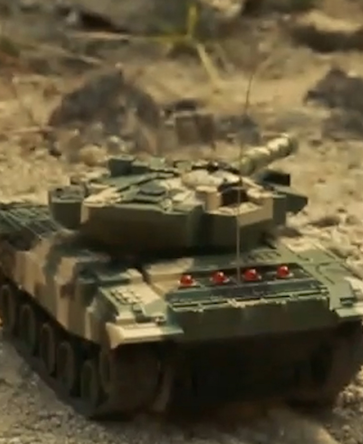 Jupiter Creations Remote Control Vehicles Dueling Battle Tanks Set In Multi