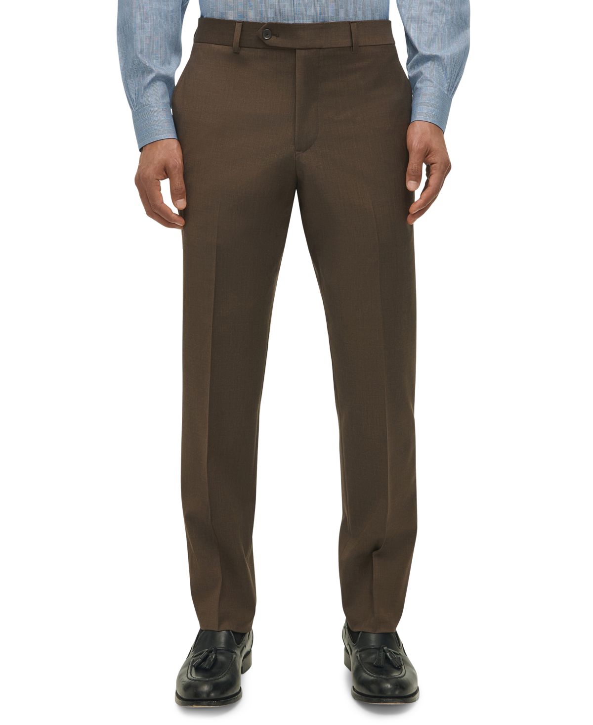 Мужской шерстяной костюм классического кроя от Brooks Brothers от B By Brooks Brothers отделяет