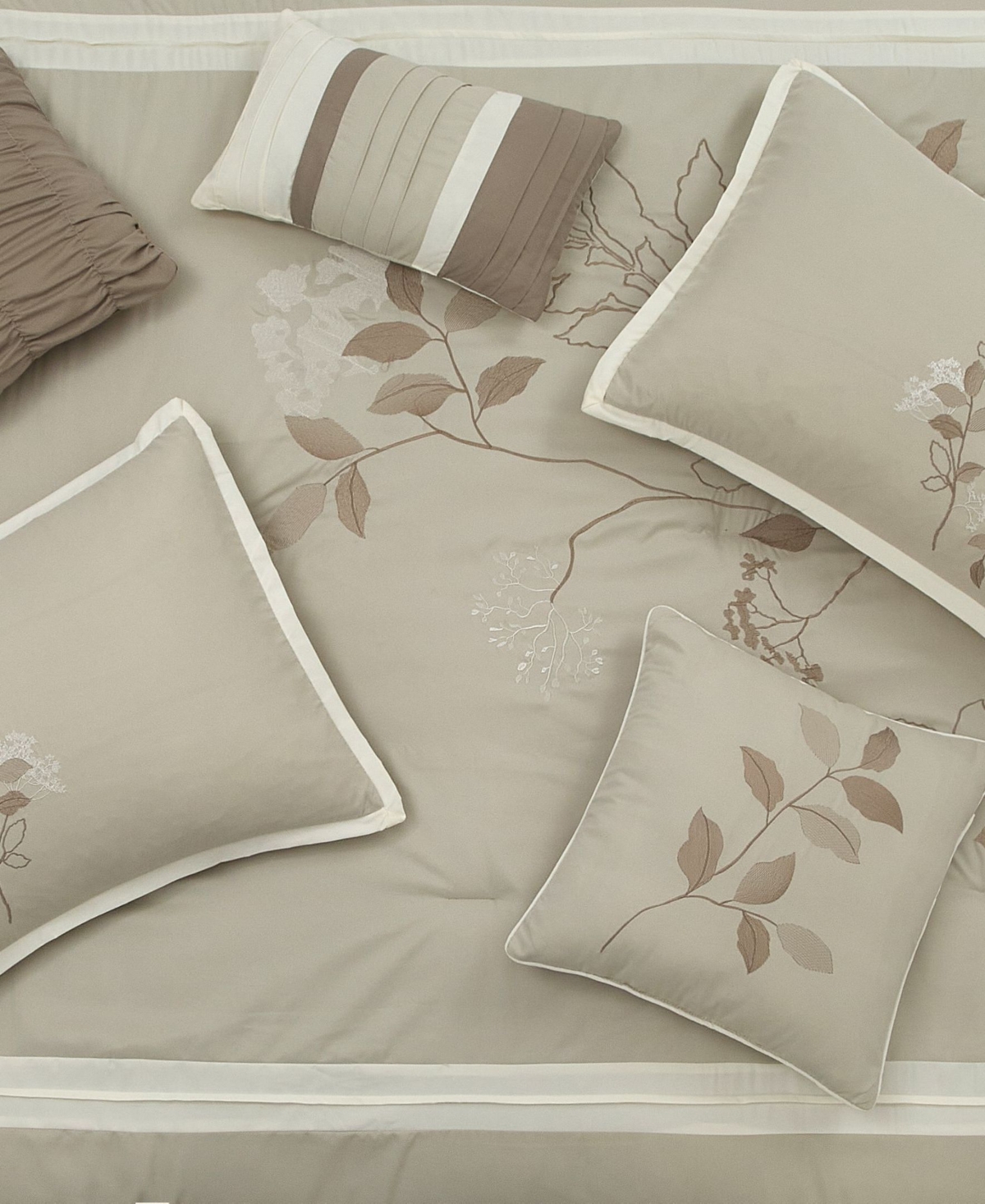 Stratford Park Lucy 7-pc. Comforter Set, King In Neutral