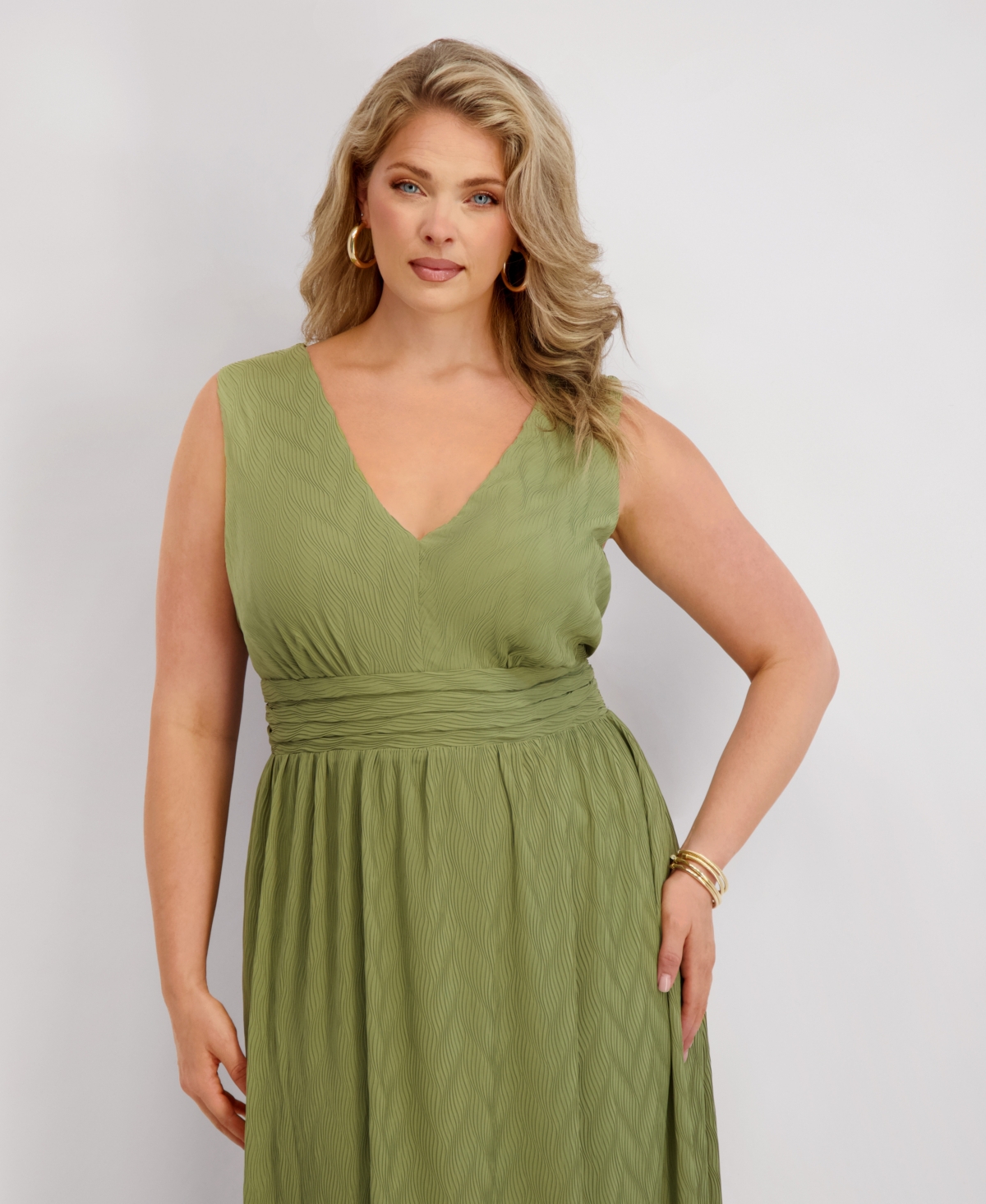 Siena Plus Size V-neck Pleated Chiffon Midi Dress In Pink