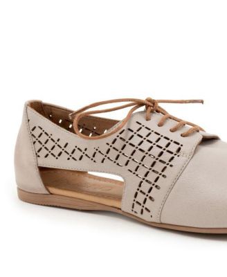 Karina Flat