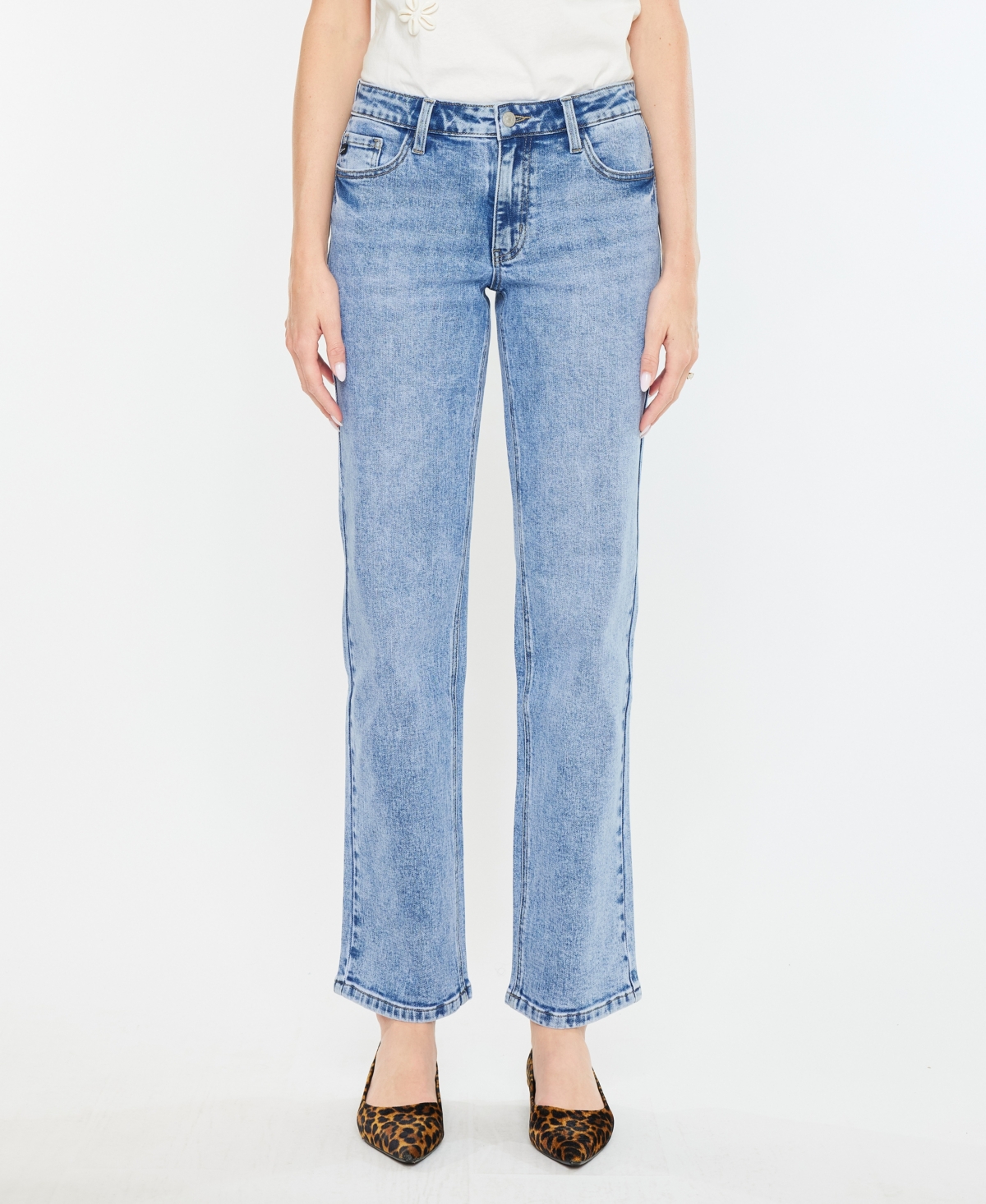 Women's Mid Rise True Straight Jeans - Medium Wash