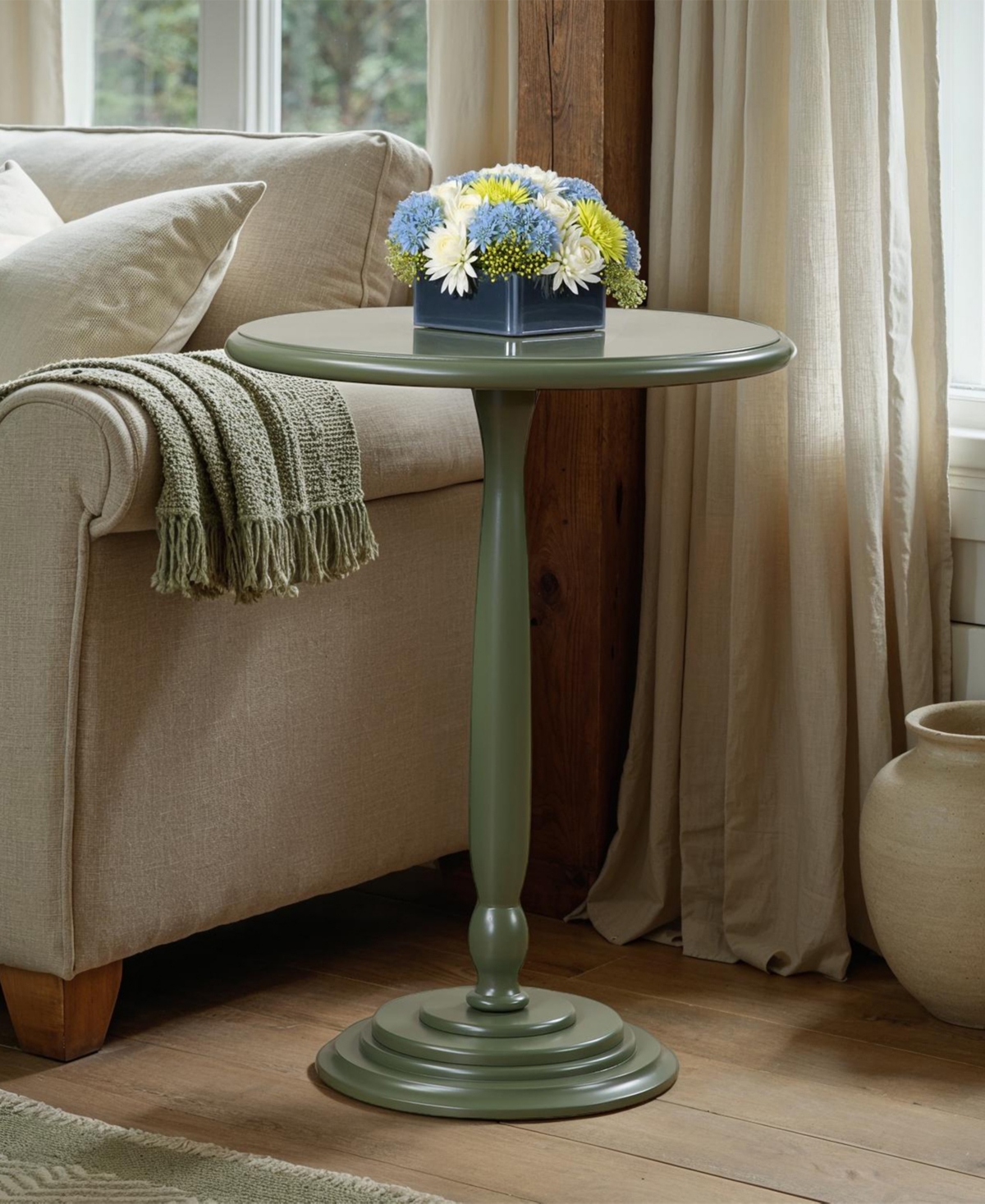 Convenience Concepts 18" Wood Classic Accents Amelia Spindle Table