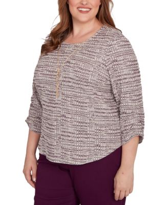 Plus Size Urban Legend Textured Shimmer Space Dye Top with Necklace