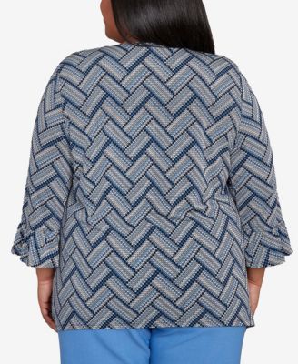 Plus Size As Usual Chevron Textured Knit Top with Necklace