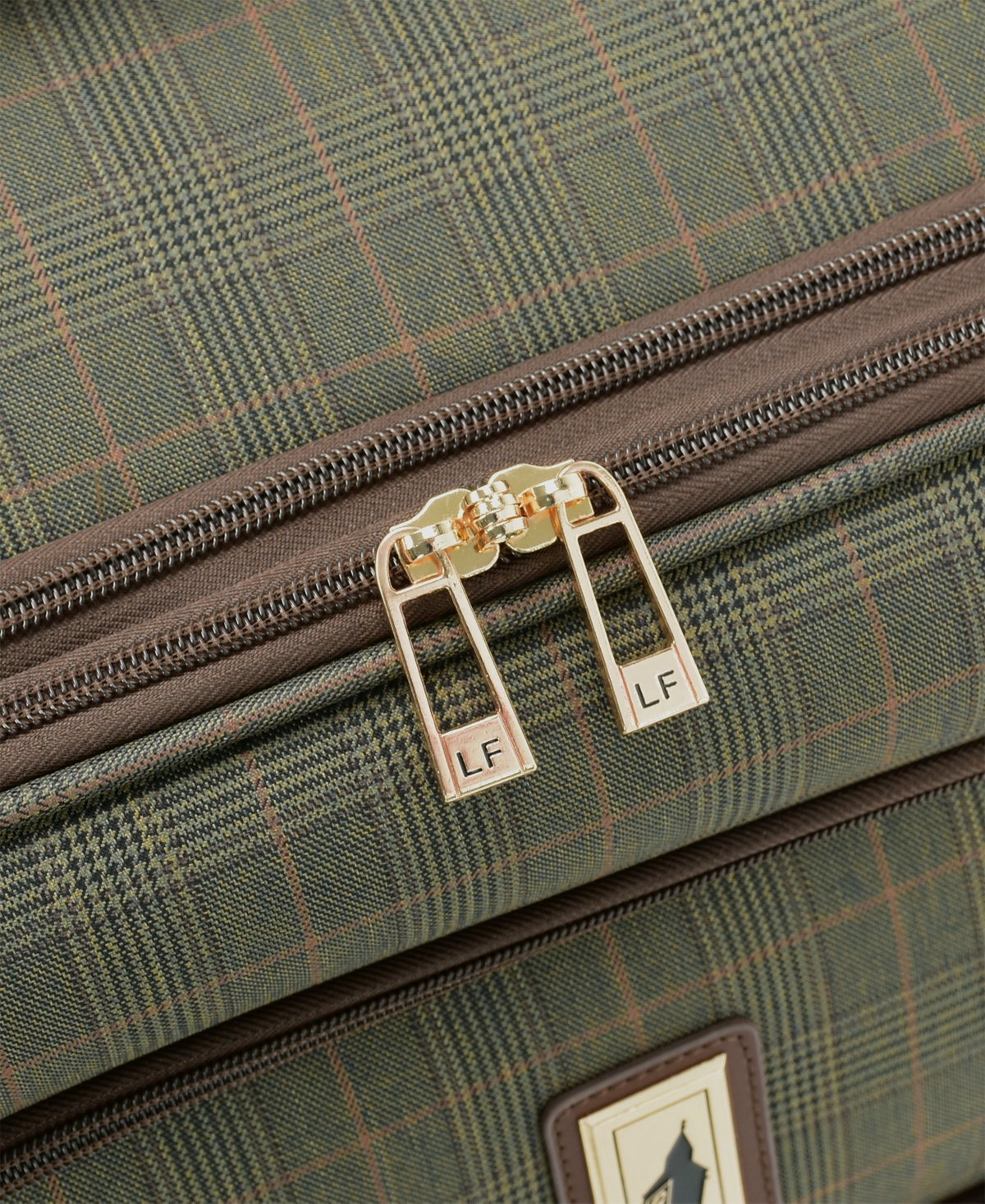 London Fog Brentwood Iv 20" Expandable Spinner Carry-on Softside