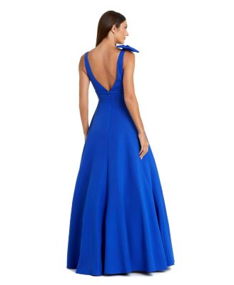 Women's Crepe Sleeveless Plunge Neck Ballgown With Bow Dresses