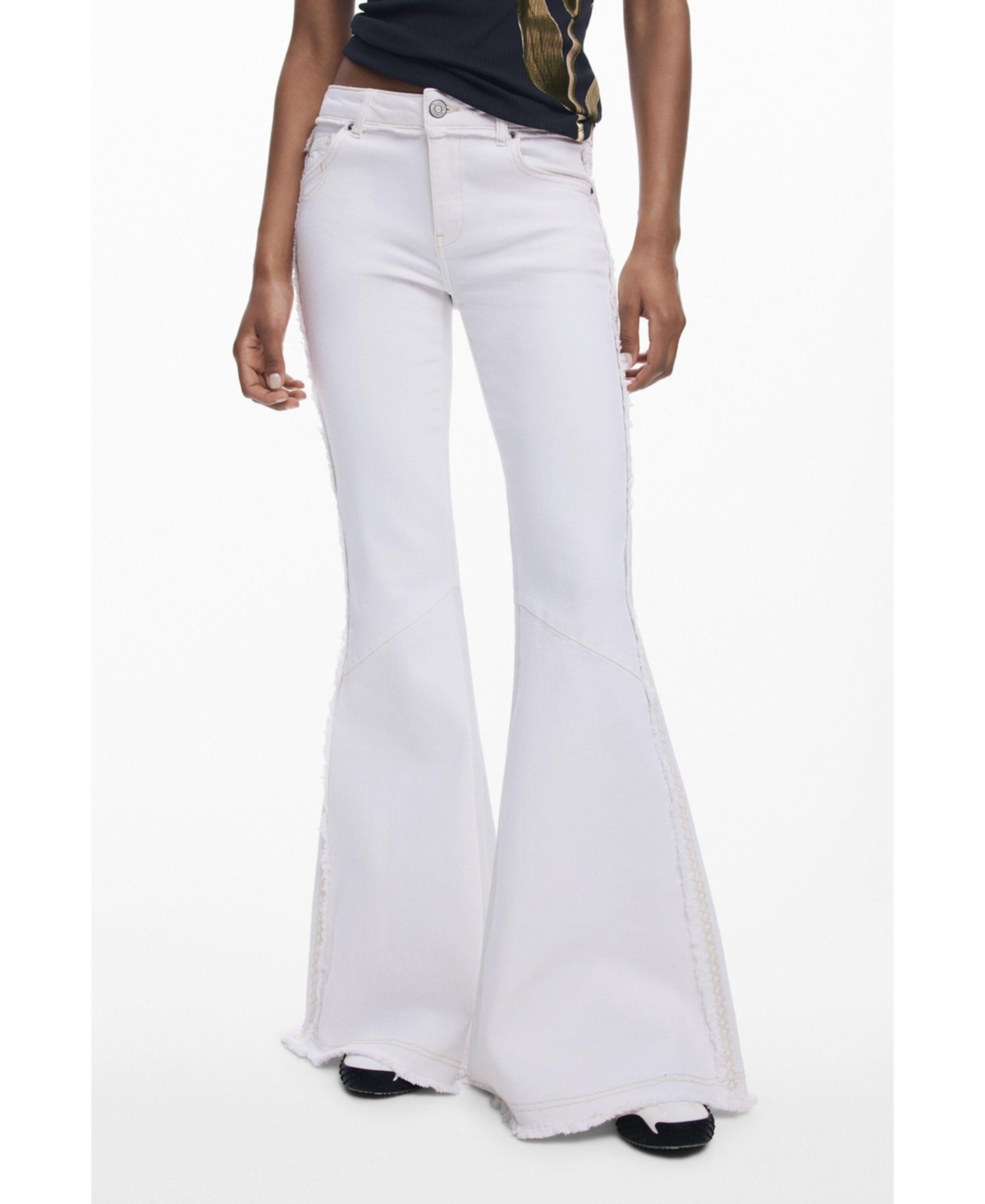 Women's Flared embroidered jeans - Light beige