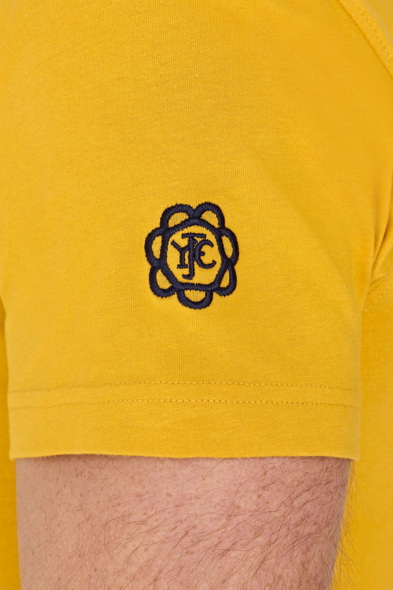 Men's YFC Word Bull Head T-Shirt