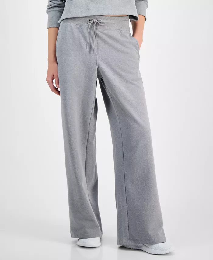 Women's Relaxed High-Rise Flare-Leg Fleece Pants - thumbnail 4