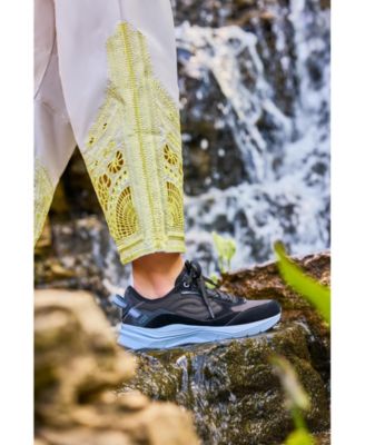 Women's Upside TR Water-Repellant Trail Running Sneakers