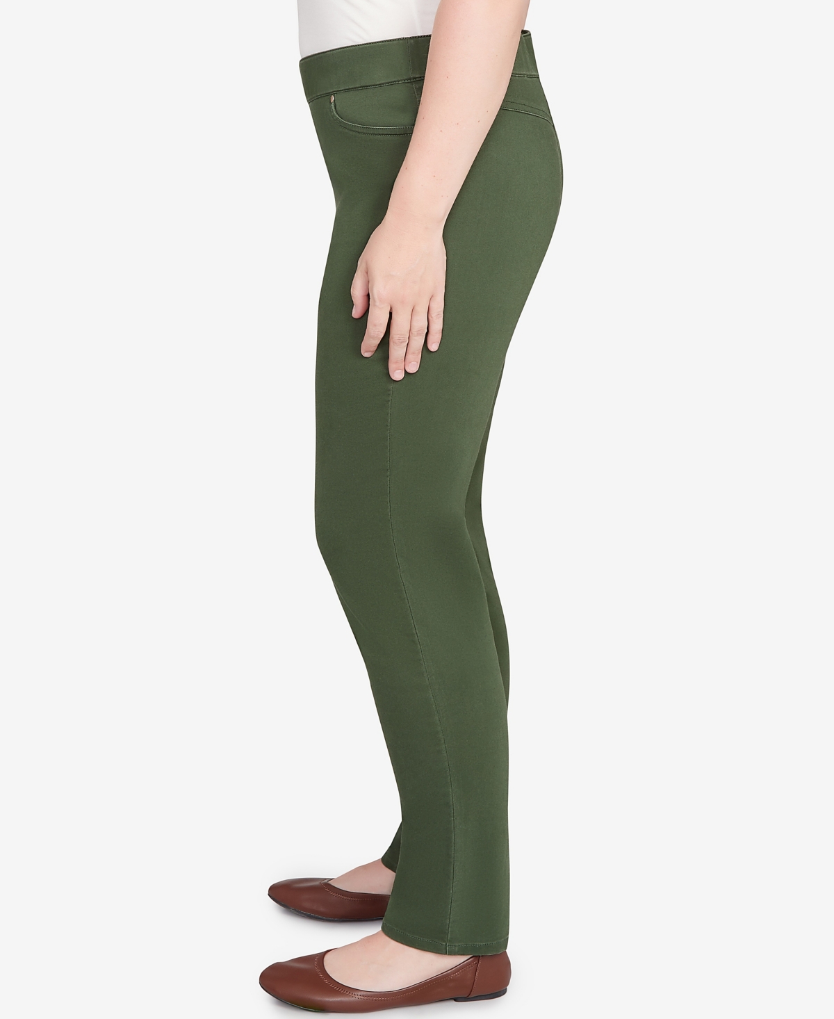 Alfred Dunner Petite Mount Laurel Allure Front Pocket Medium Length Pants In Green