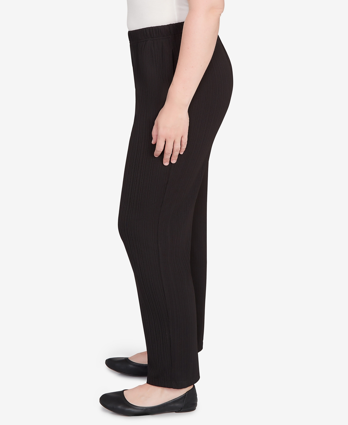 Alfred Dunner Petite Textured Pull On Elastic Medium Length Pants In Black