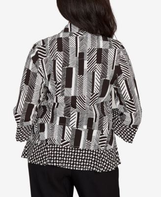 Petite Woven Zebra Button Front Top