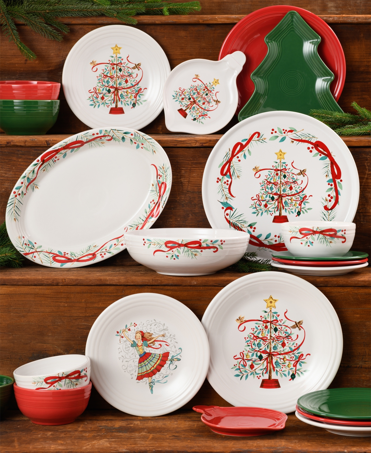 Fiesta Holly Berry Christmas Tree 12" Round Baking/serving Platter