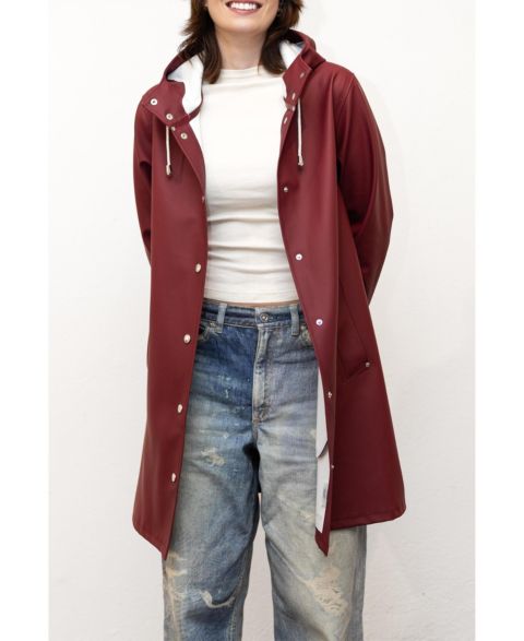 Женские куртки Stutterheim Mosebacke Hooded Long Sleeve Raincoat, цвет: Бордовый