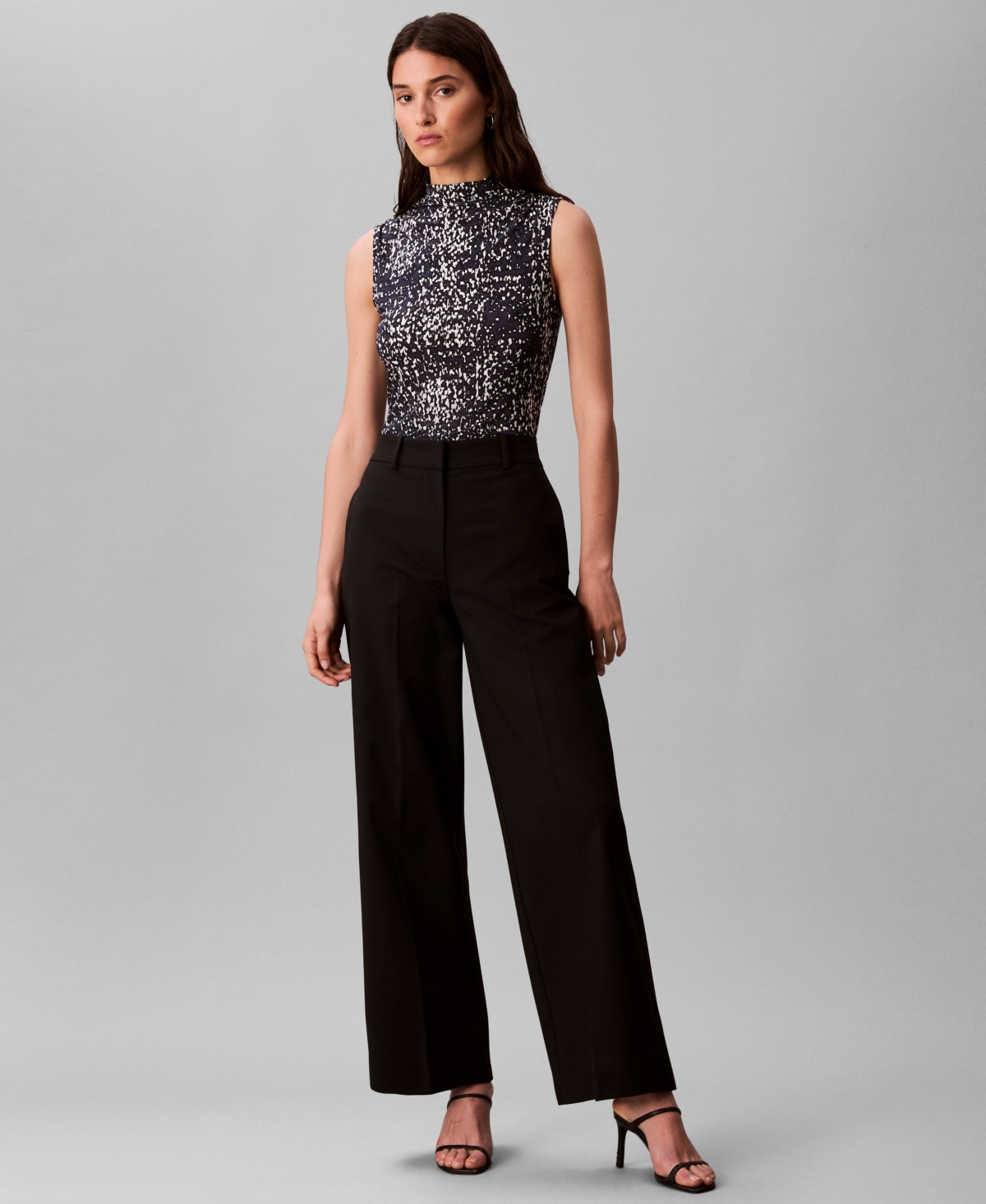 Calvin Klein Women's Sleeveless Printed Mock-neck Top In Black