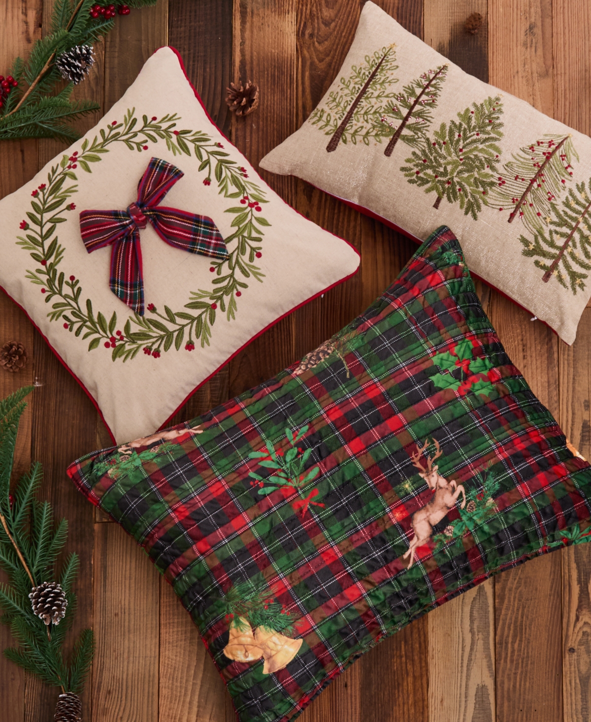 Levtex Merry Tartan Bow Embroidered Decorative Pillow, 18" X 18" In Green
