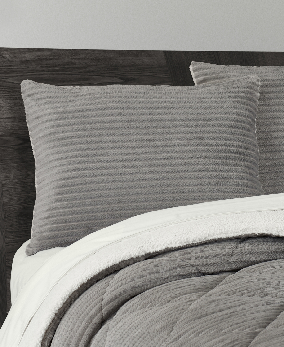 J Queen New York Everett Plush 3-pc. Comforter Set, Full/queen In Gray