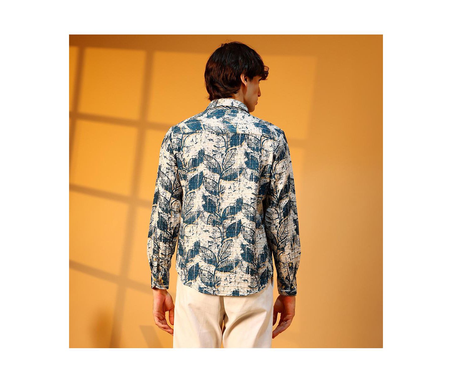 Мужская рубашка Cahoot Campus Sutra Ivory White & Indigo Blue Foliage-Waffle, цвет: Синий — фото 2