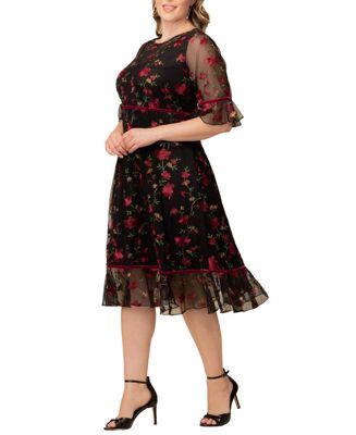 Women's Plus Size Wildflower Embroidered Floral Mesh Cocktail Dress