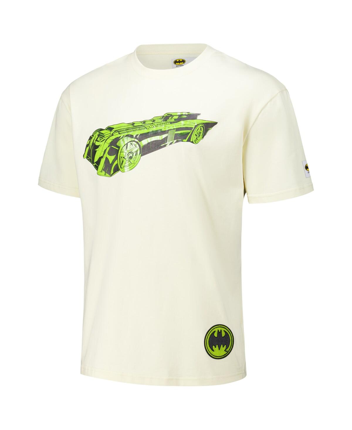 Freeze Max Men's Cream Batman Comics Batmobile Loose Fit T-shirt In White