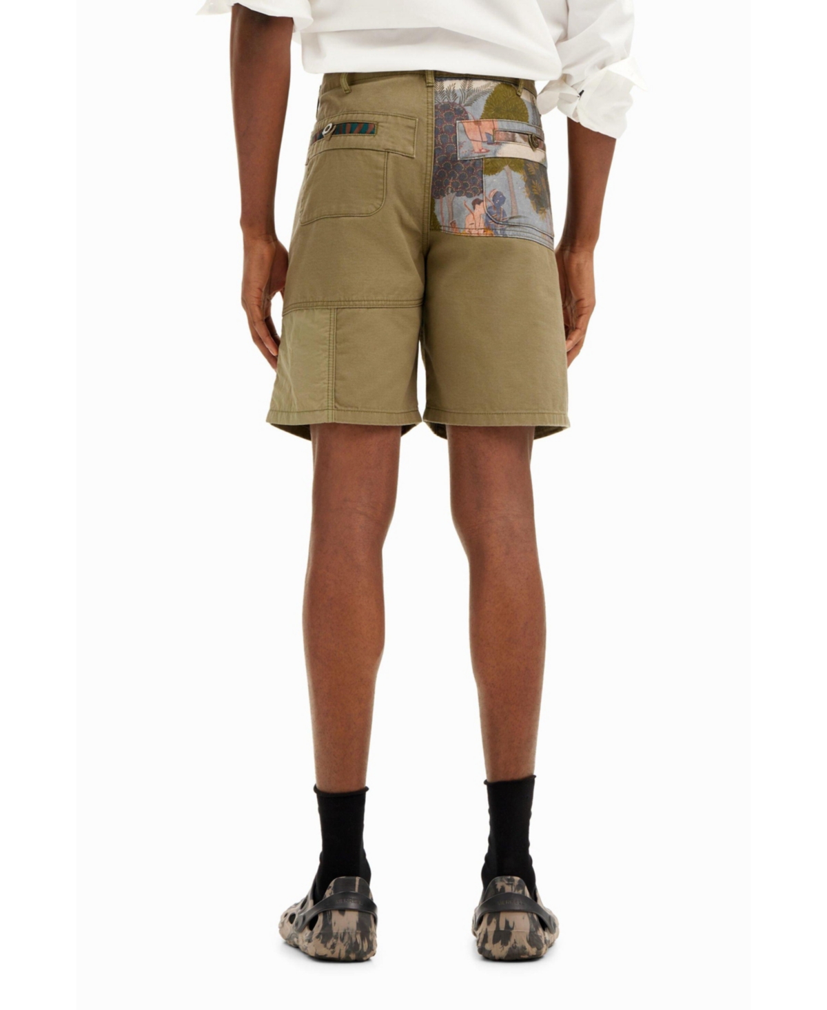 Desigual Men's Multipocket Shorts In Green