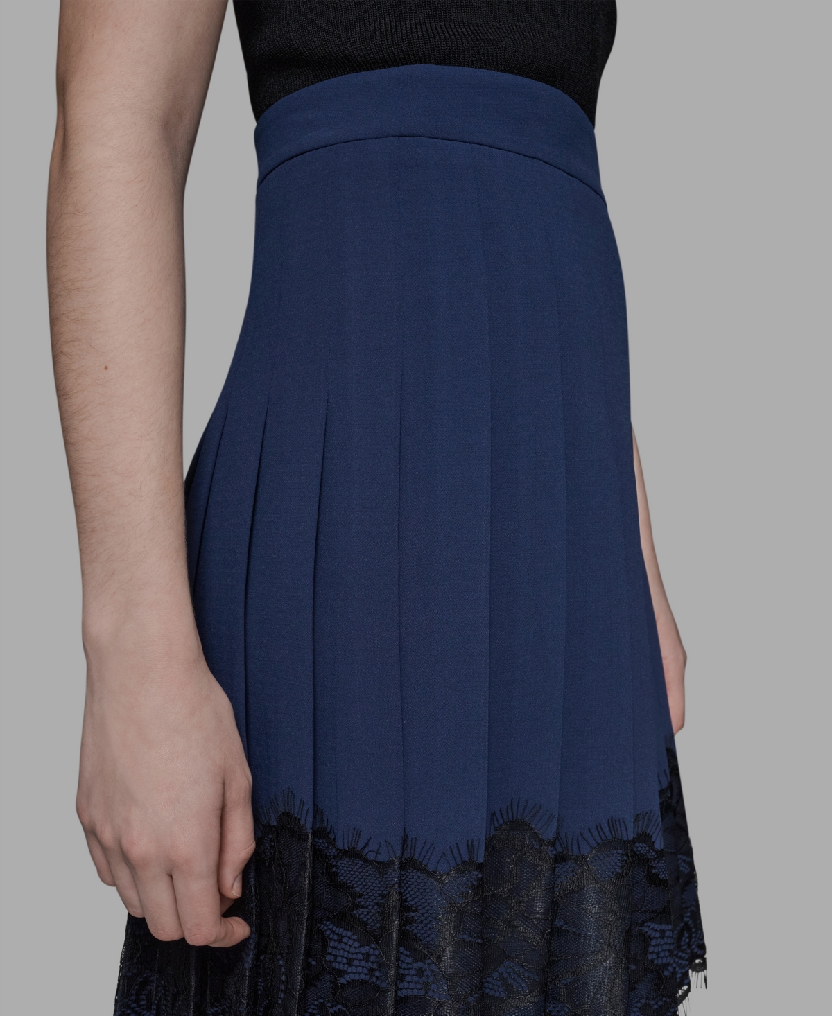 Karl Lagerfeld Women's Pleated Lace-trim Mini Skirt In Blue
