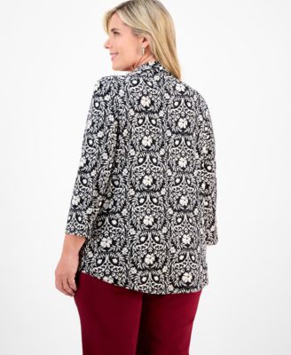 Plus Size Solid V-Neck 3/4-Sleeve Top