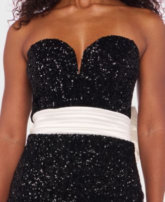 Juniors' Strapless Sequin Embellished Sweetheart Dress