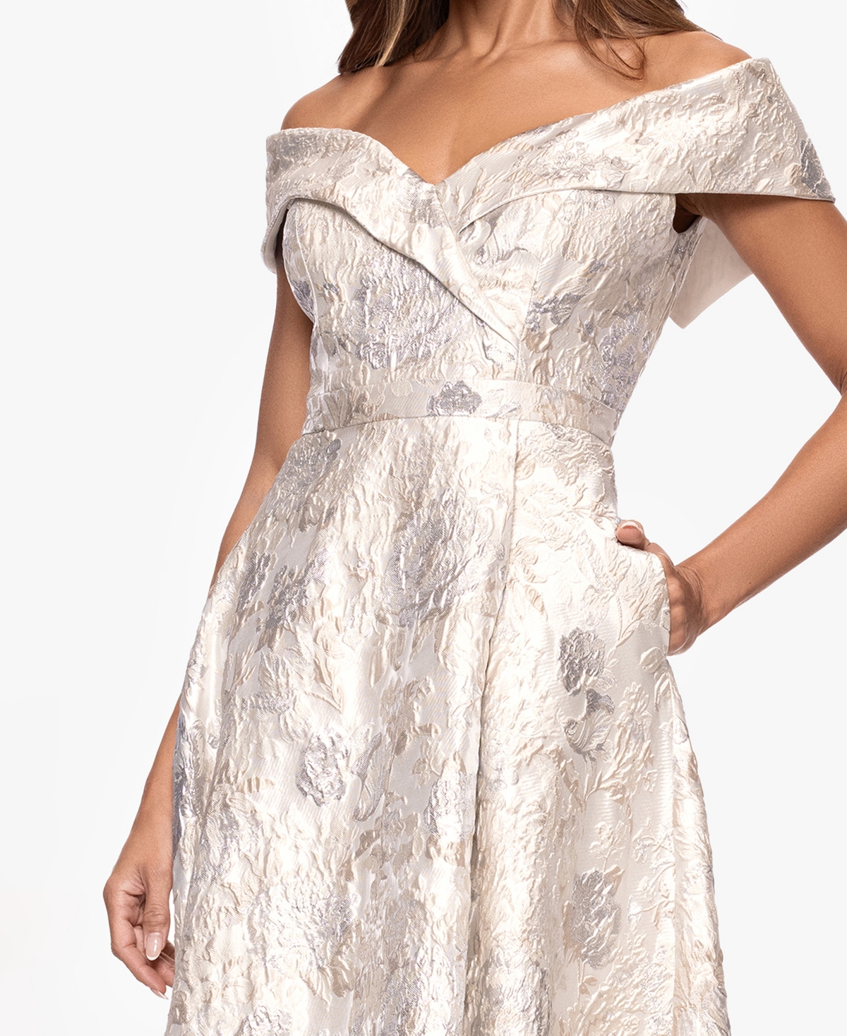 Xscape Women's Short Sleeves Maxi Dress In White