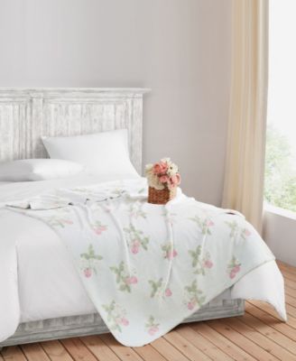 Strawberry Delight Throw, 50" x 70"