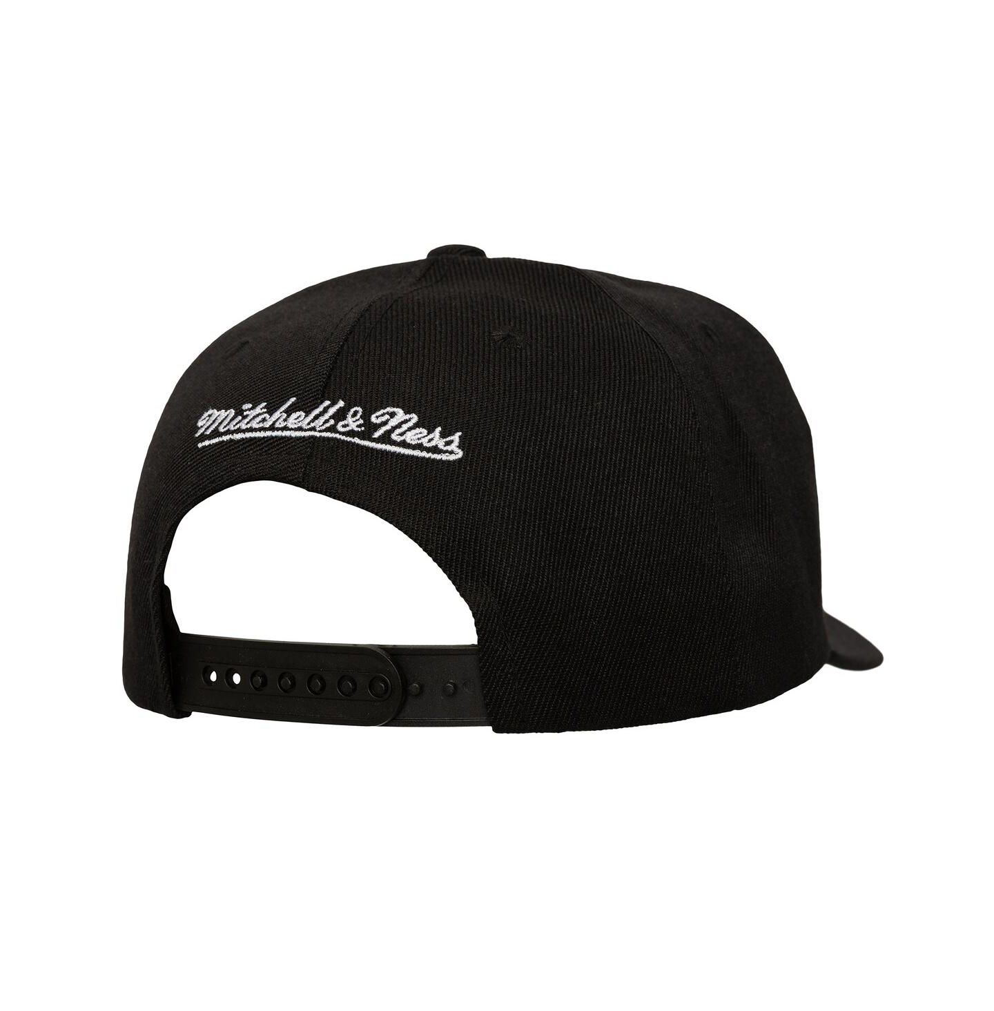 Мужская кепка Mitchell & Ness Black Pittsburgh Penguins Busted Logo Wordmark Wrap-Around Pro Pinch Adjustable Hat — фото 2