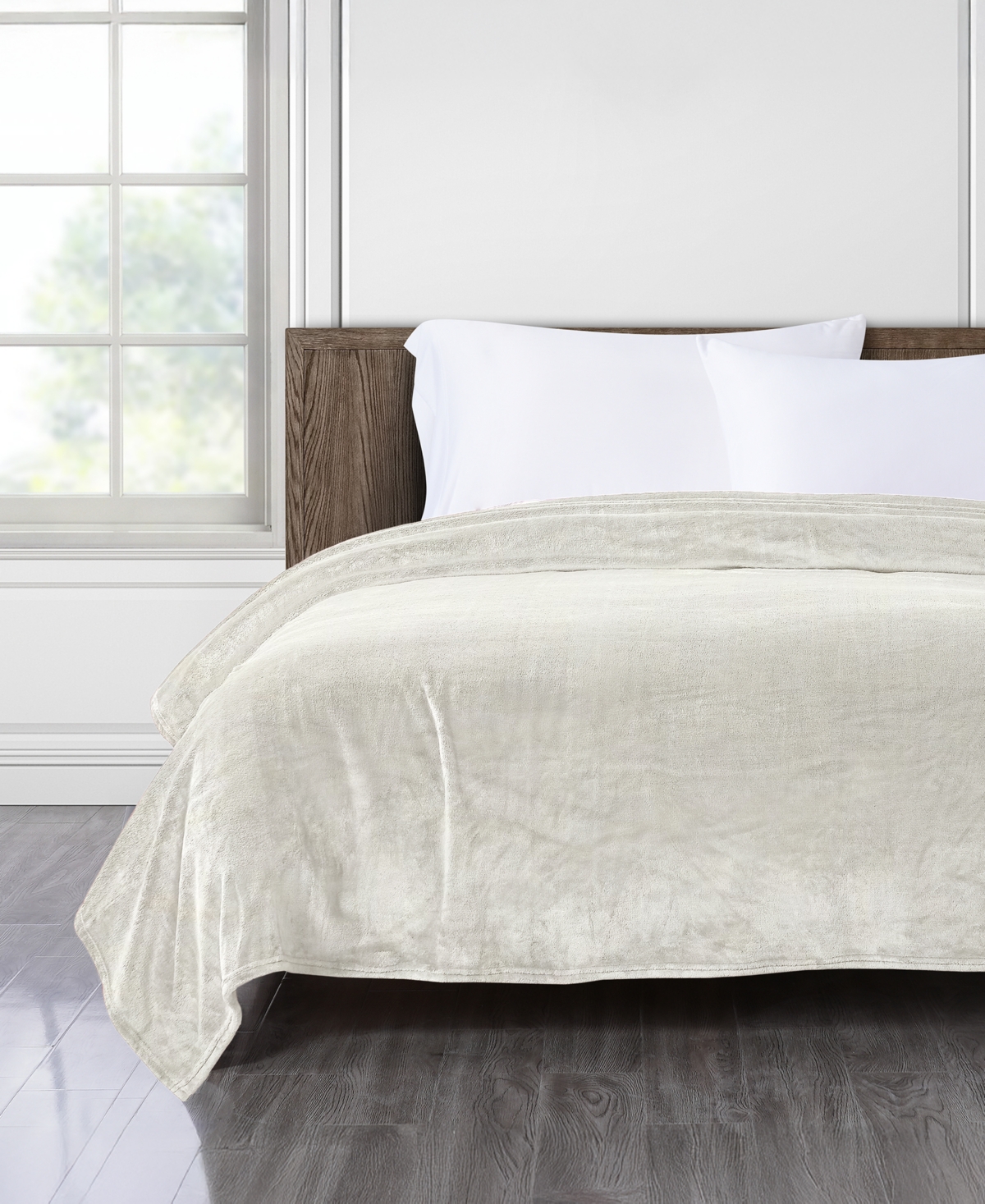 Chalet Decor Velvety Soft Plush Blanket, Full/queen In White