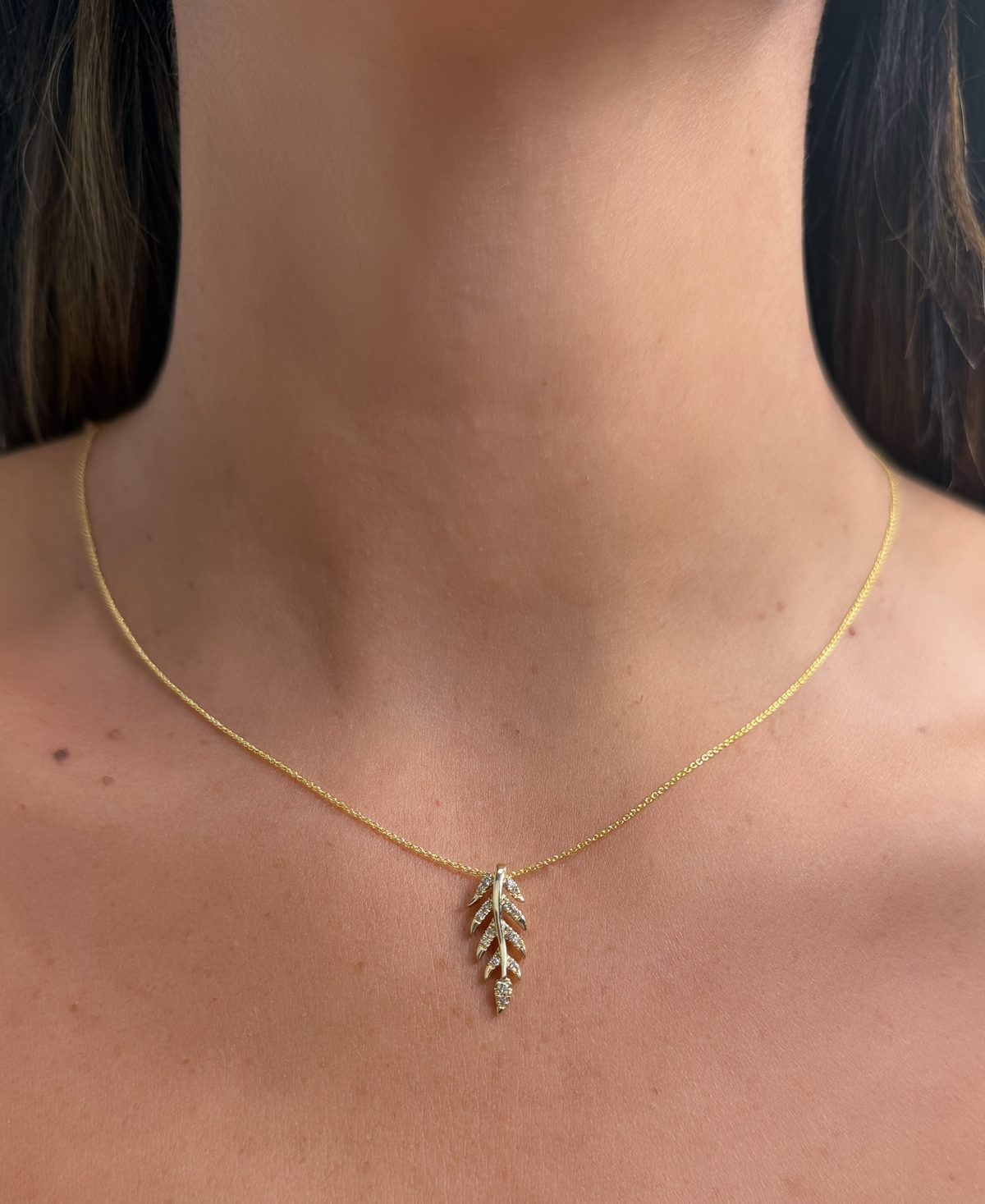 Le Vian Nude Diamond Leaf Adjustable 20" Pendant Necklace (1/8 ct. t.w.) in 14k Gold