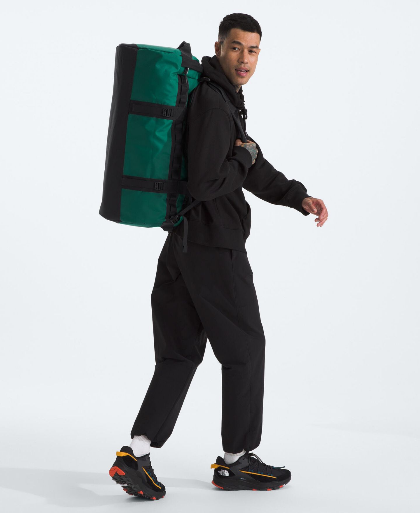 Мужская сумка The North Face Base Camp Duffel - M, цвет: Вечнозелёный — фото 5