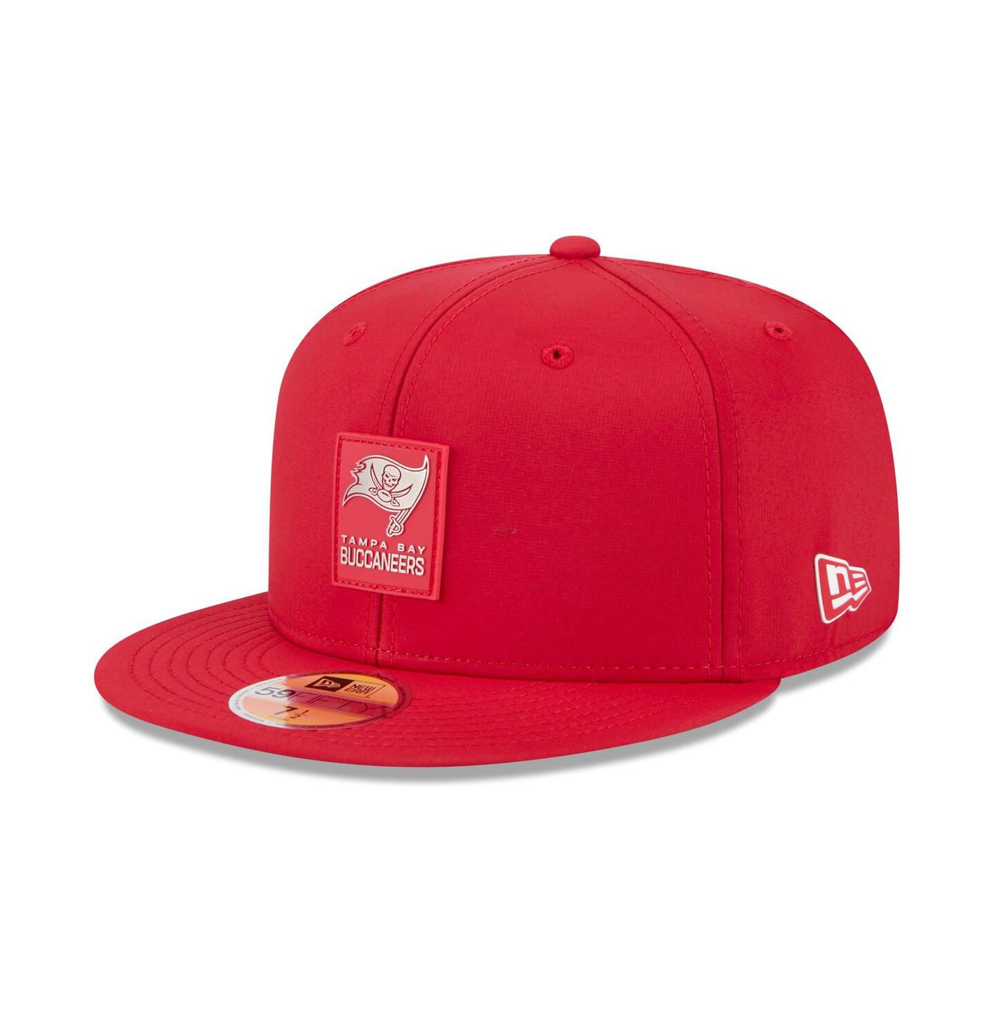 Мужская кепка New Era Red Tampa Bay Buccaneers 2025 Sideline 59FIFTY Fitted Hat — фото 1