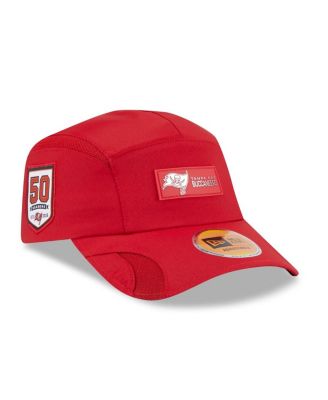 Men's Red Tampa Bay Buccaneers 2025 Sideline Runner Adjustable Hat