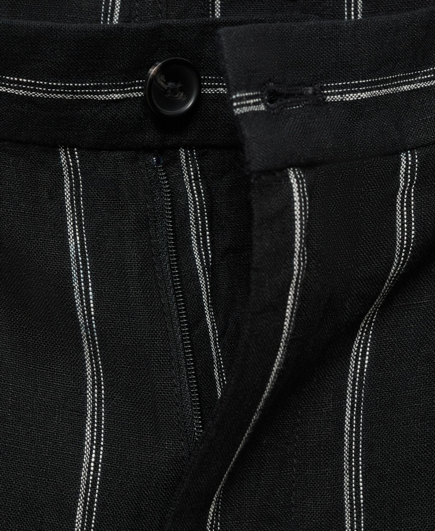 Мужские шорты Mango Striped Linen-Blend 8.5" Bermuda, цвет: Угольный — фото 7