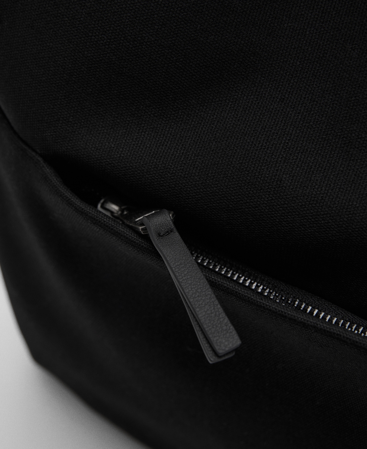 Mango Men's Cotton Front Pocket Tote Bag In Black