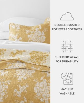 Distressed Bouquet Reversible 3-Pc. Quilt Set, King/California King