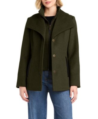 Women's Short Wool Coat With Fixed Bib