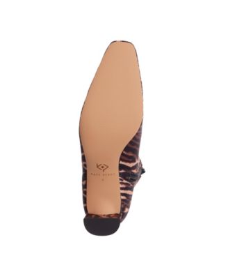 The Wanderering Bootie