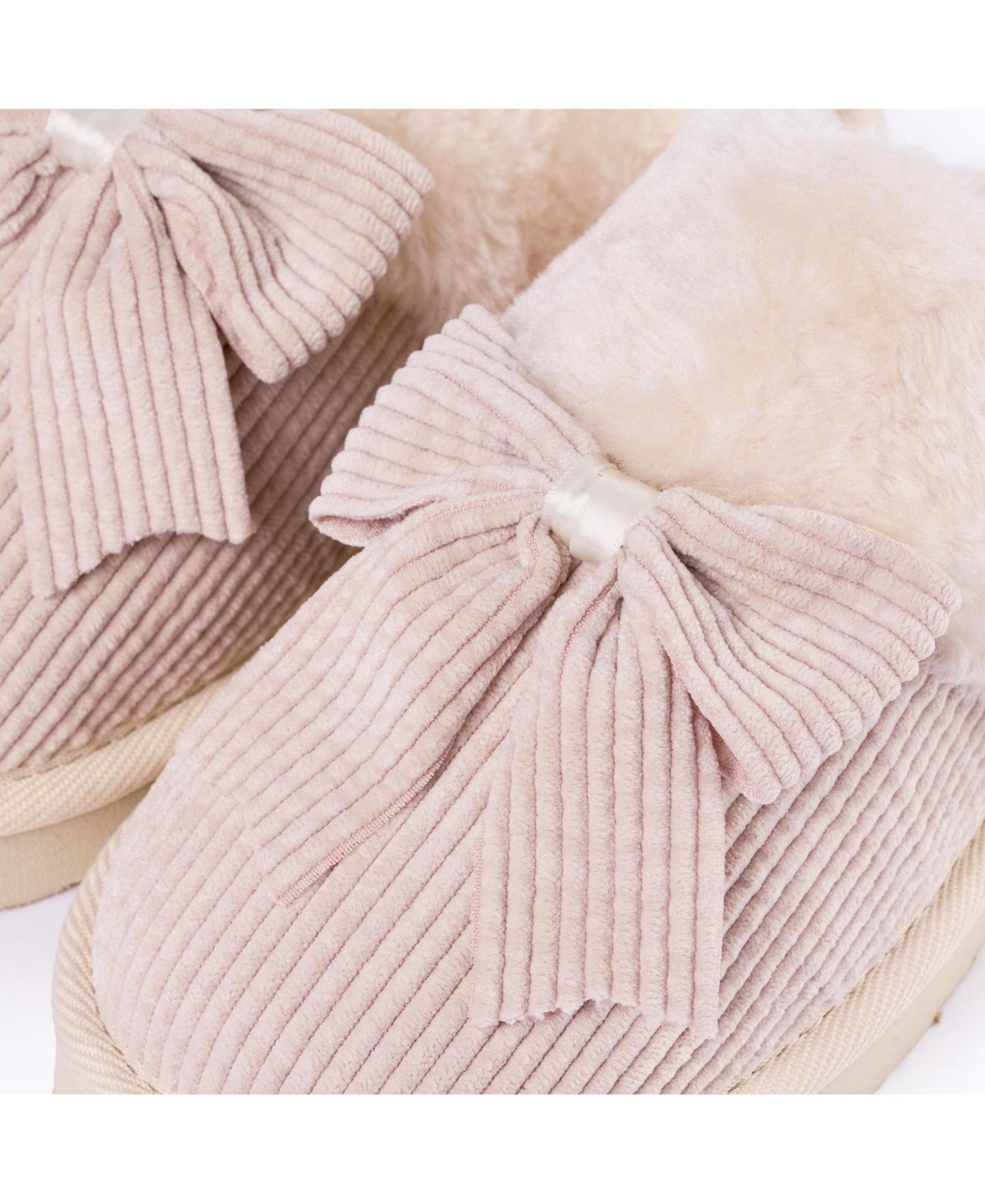 Женские тапочки Minnetonka Bow Scuff Slippers, цвет: Кремовый — фото 3