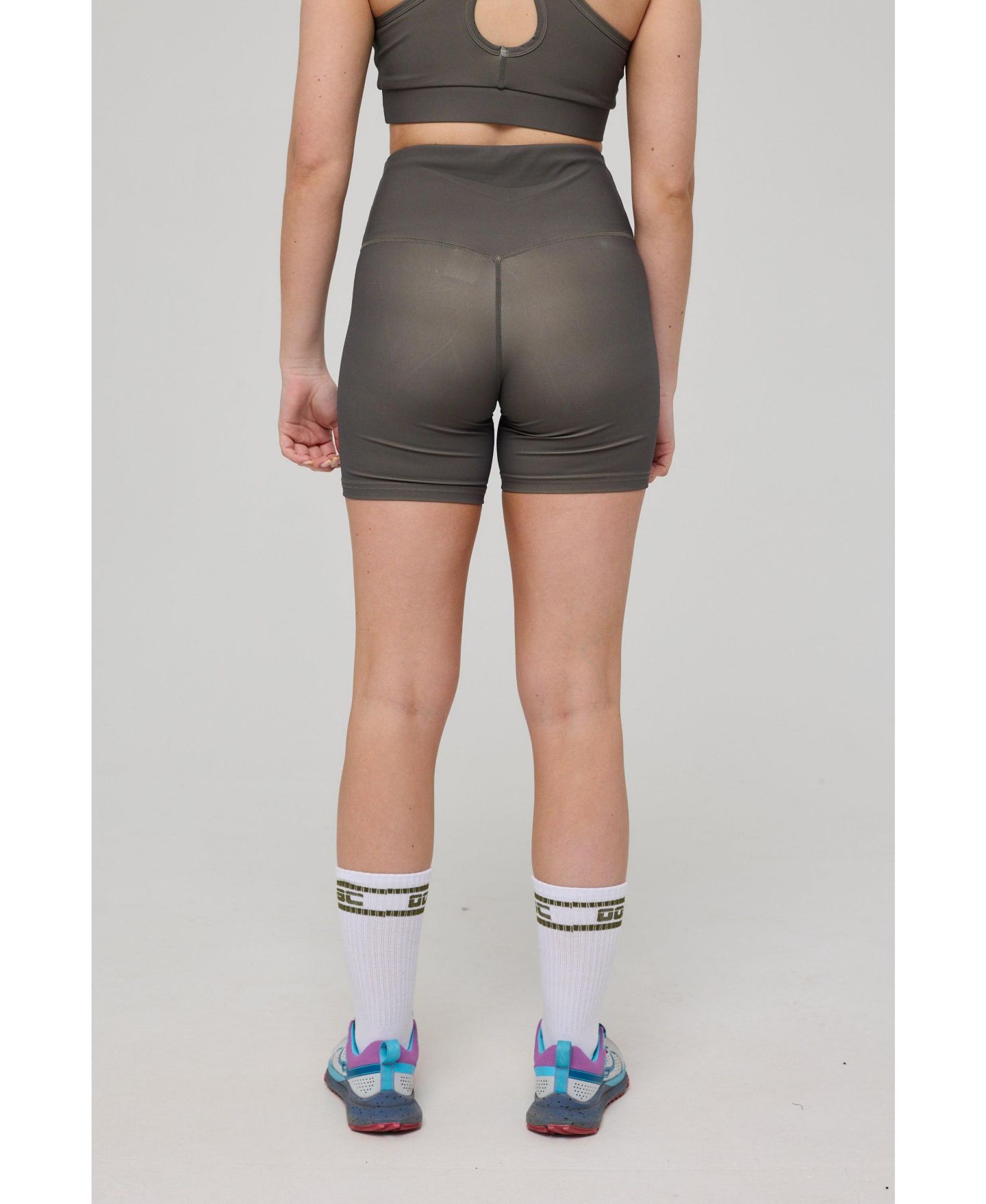 Женские шорты OOSC Infinite High Waisted Shorts - Khaki, цвет: Хаки — фото 4